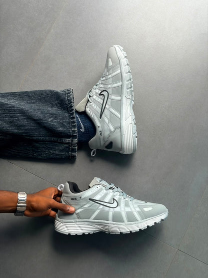 NIKE - P6000 TRAINER