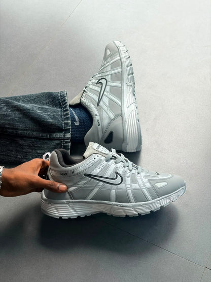 NIKE - P6000 TRAINER