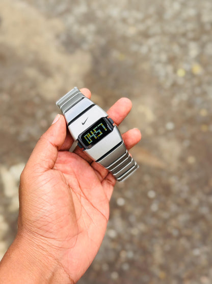 NIKE D - LINE ( UV DIAL)