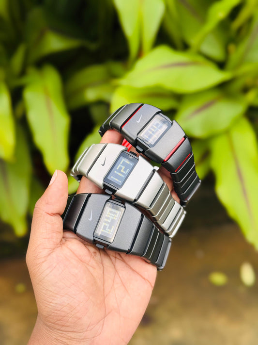 NIKE D - LINE ( UV DIAL)