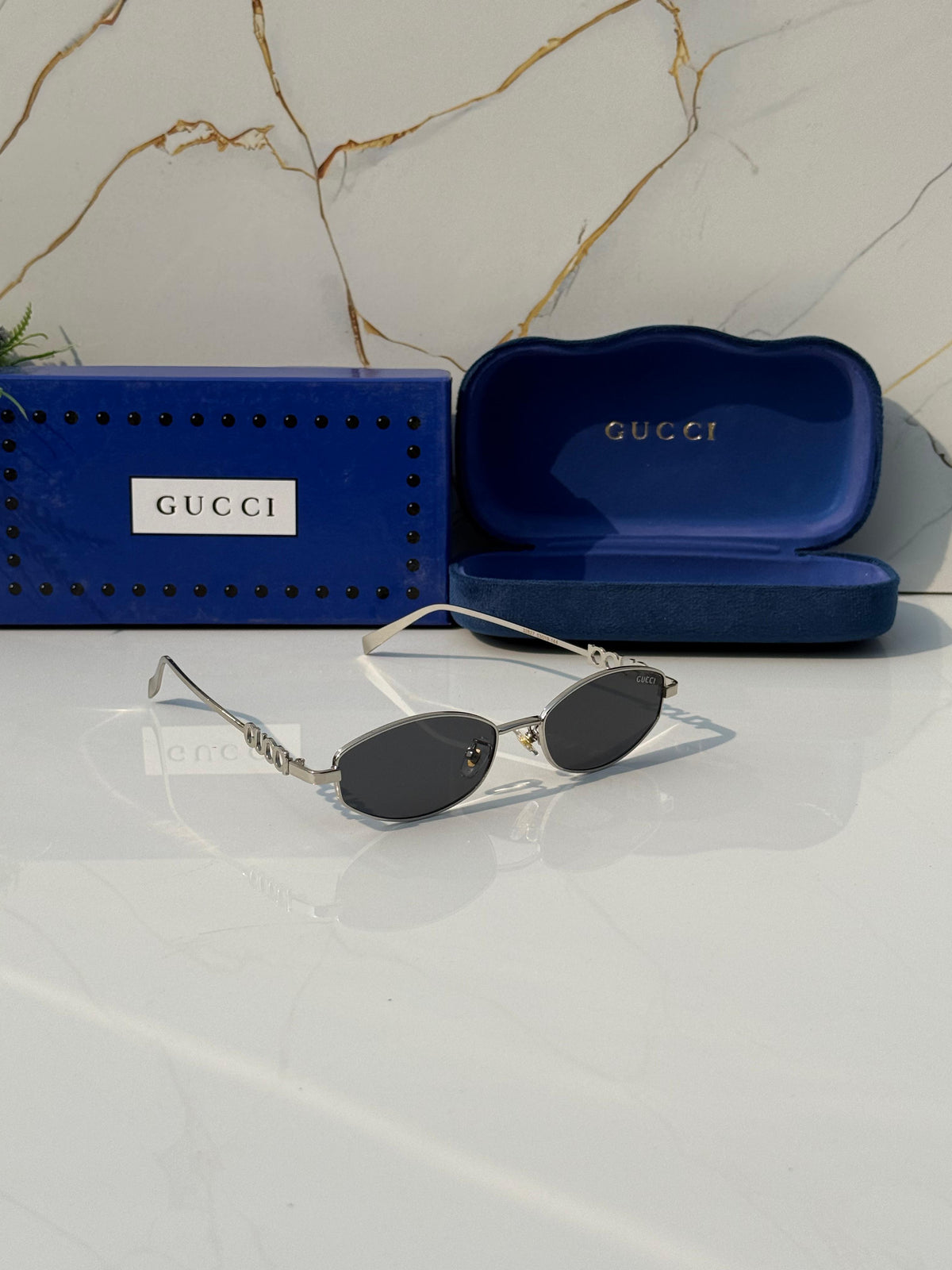 GUCCI × SUNGLASS
