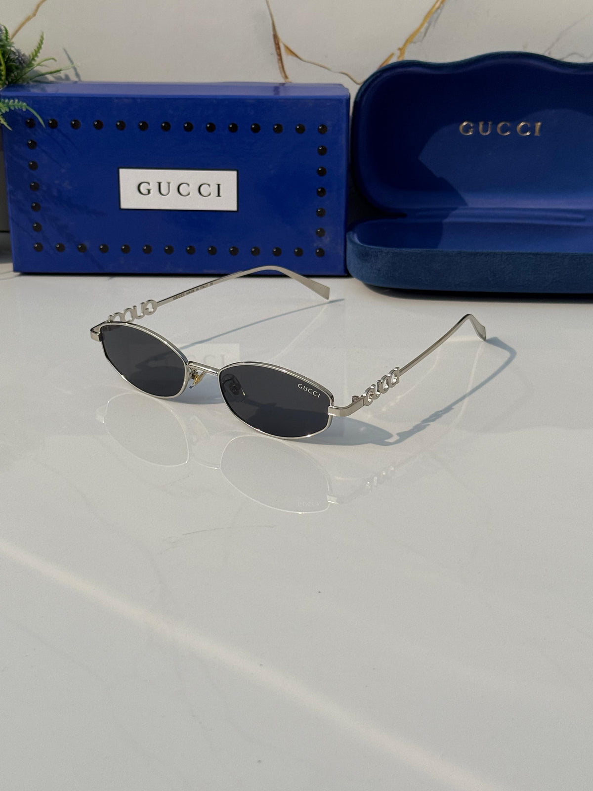 GUCCI × SUNGLASS