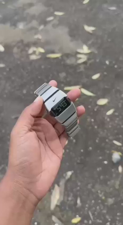 NIKE D - LINE ( UV DIAL)